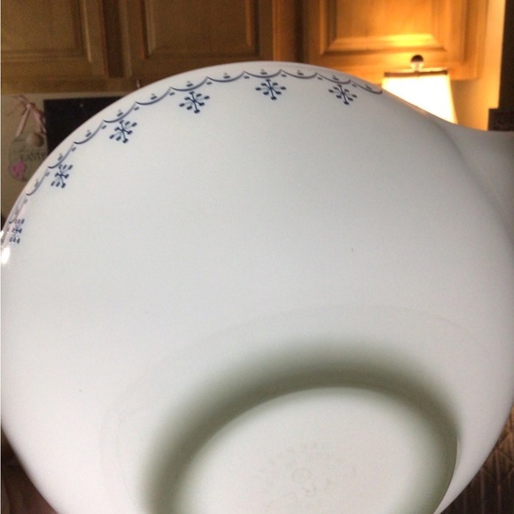 PYREX VINTAGE 1972 Snowflake Blue “Garland” Nesting Bowls - Picture 7 of 13